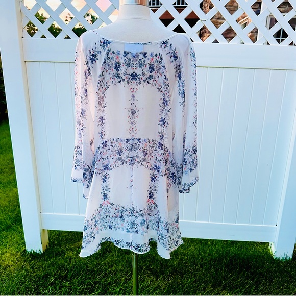 Jessica Simpson Maternity Lightweight Tunic - Picture 10 of 16